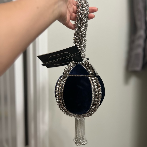 Mae Cassidy evening bag brand new - Picture 1 of 4